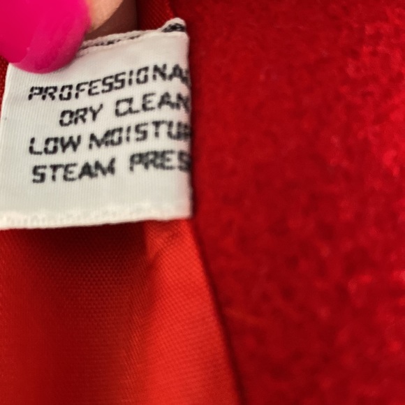 Vintage Herman Kay Red Wool Coat. 4 gold button front closure. Sz L. - Picture 9 of 10